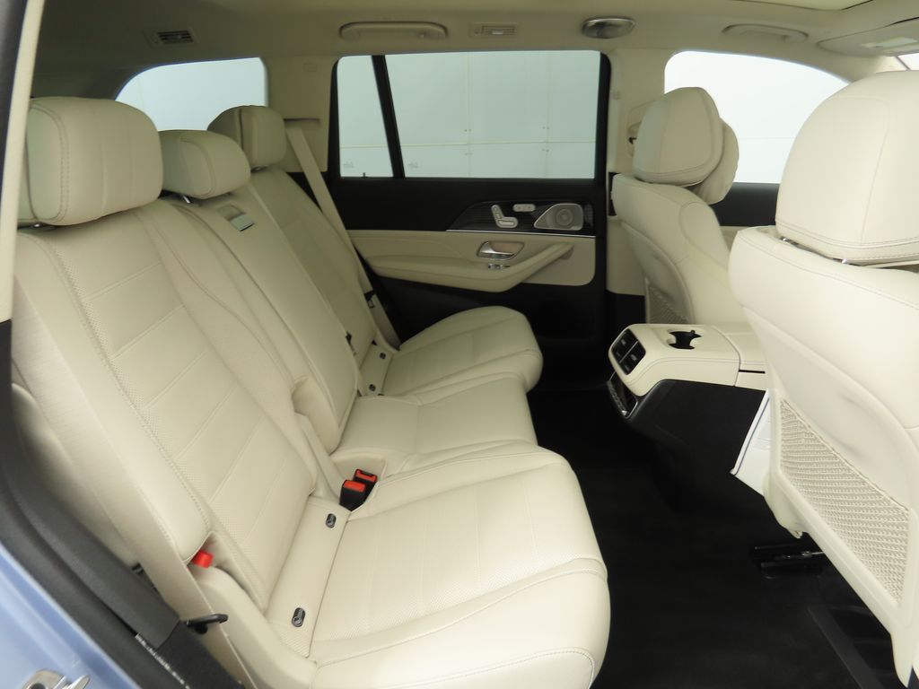 Thumbnail: 2026 Mercedes-Benz GLS - 23