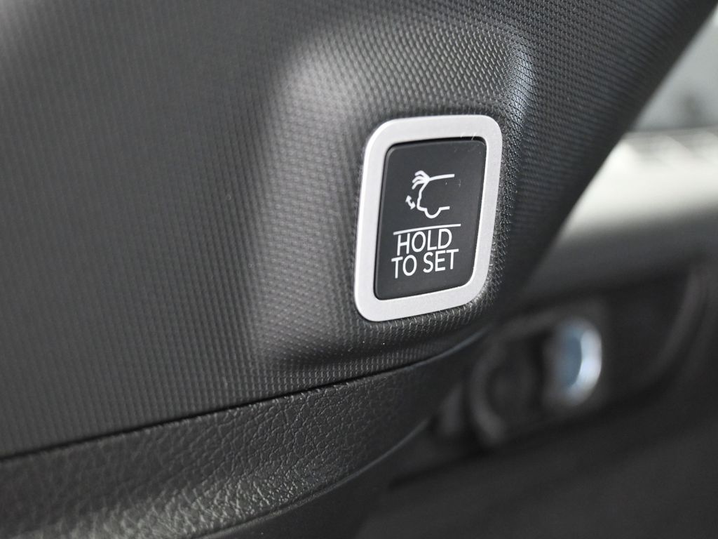 New 2025 Velvet Red Pearlcoat Jeep Summit Reserve image 40