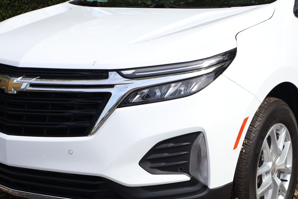 Thumbnail: 2022 Chevrolet Equinox - 3