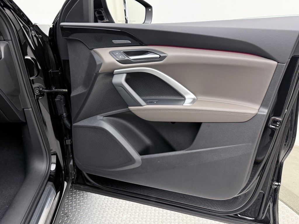 Thumbnail: 2025 Audi Q5 - 17