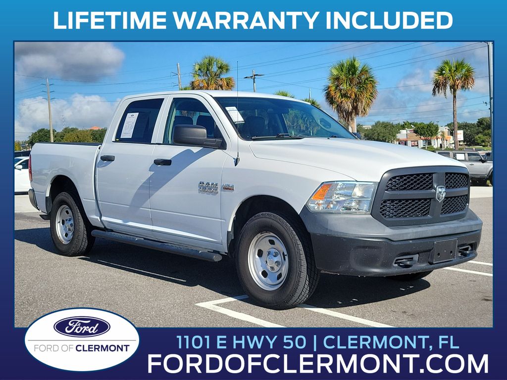 2018 RAM 1500 Blanco (Bright White Clearcoat) Camioneta Todo terreno 8 velocidades Automática
