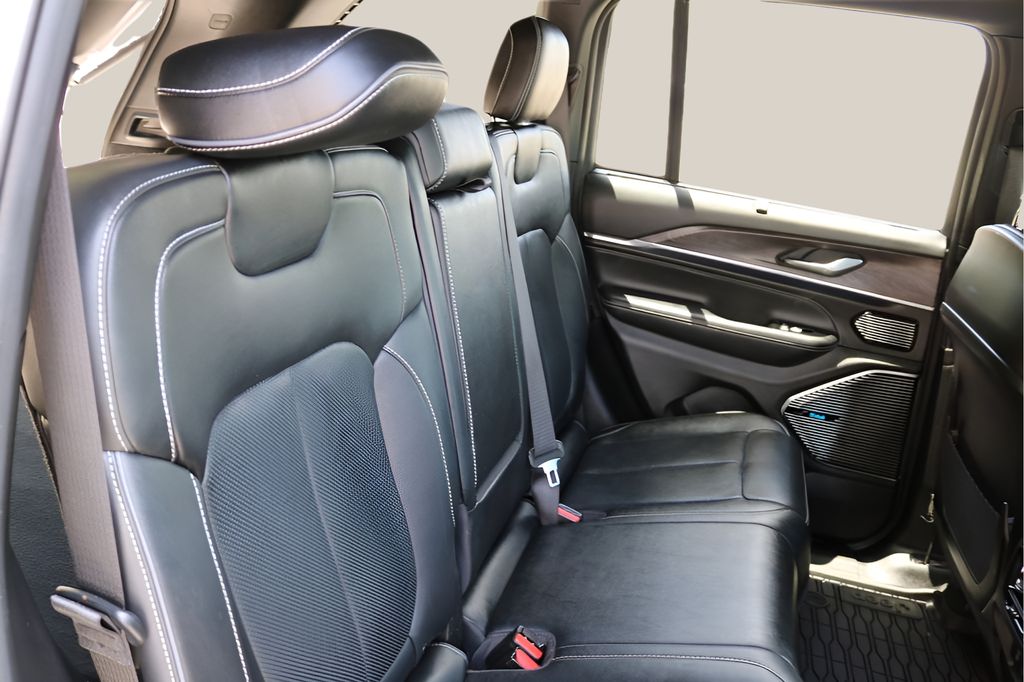 Used 2023 Silver Jeep Overland 4xe image 18