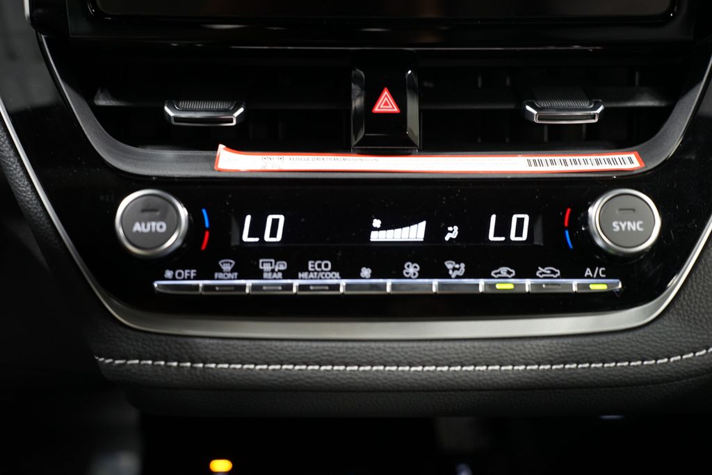 2025 Toyota Corolla XSE 21