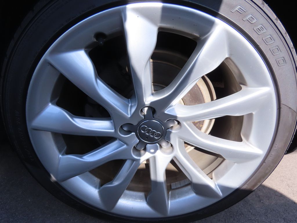 Thumbnail: 2013 Audi A4 - 10