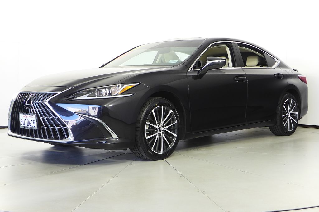 Thumbnail: 2025 Lexus ES - 2