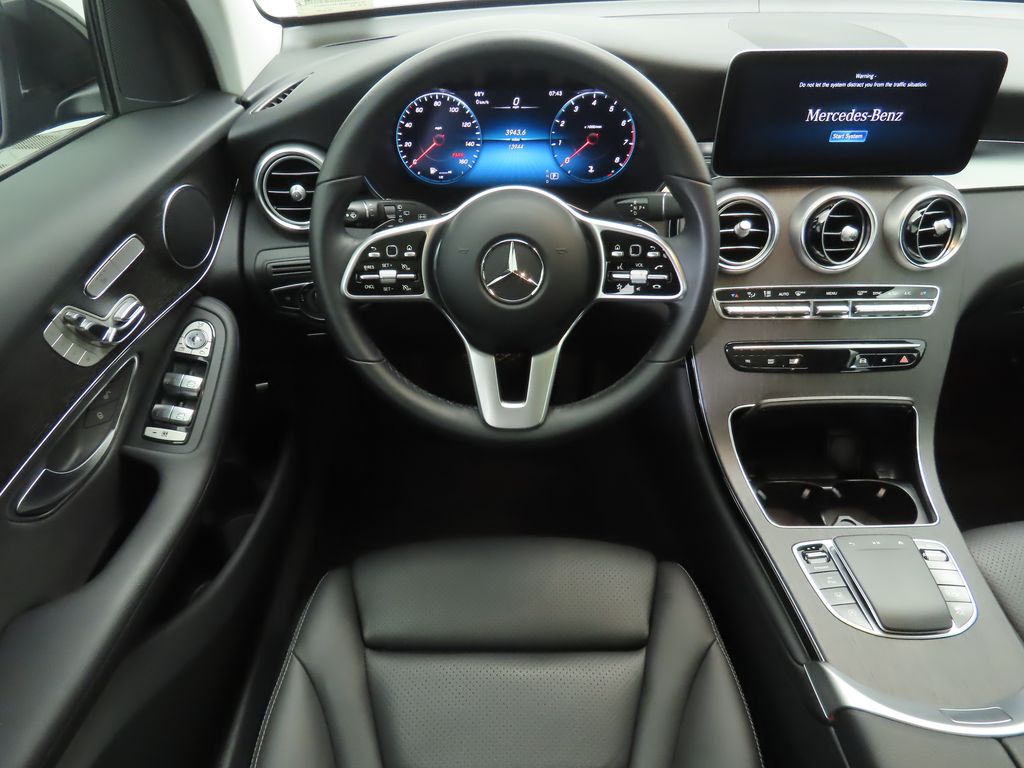 Thumbnail: 2022 Mercedes-Benz GLC - 10