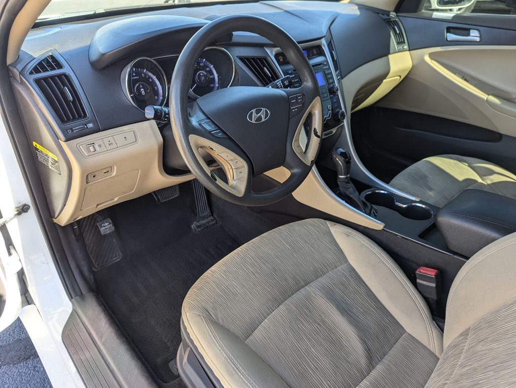 2012 Hyundai Sonata GLS 26