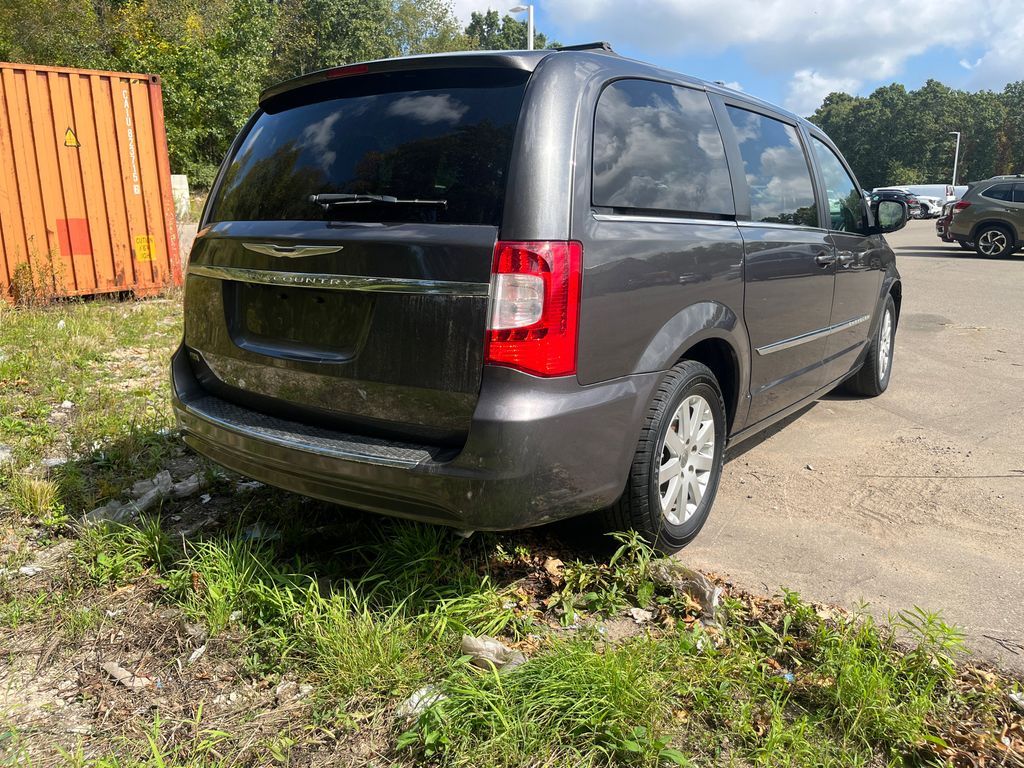 2016 Chrysler Town & Country Touring 7