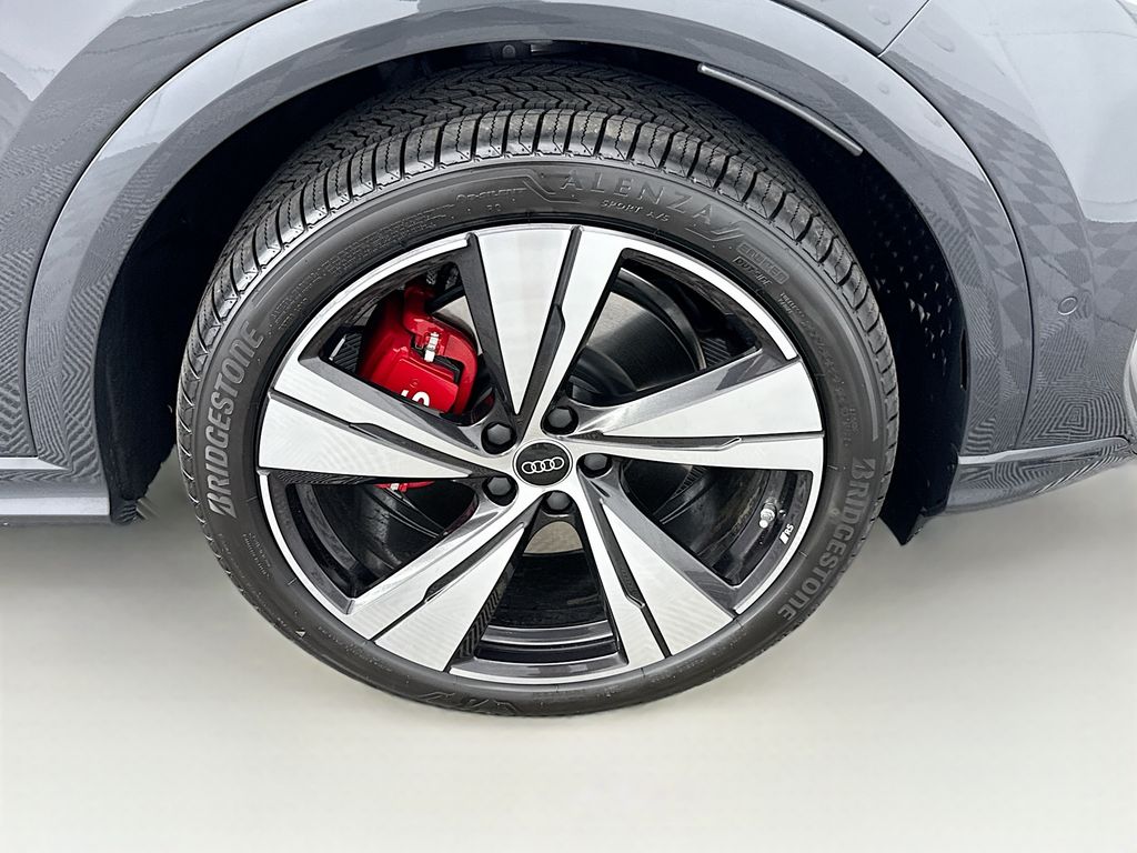 Thumbnail: 2025 Audi SQ5 - 31