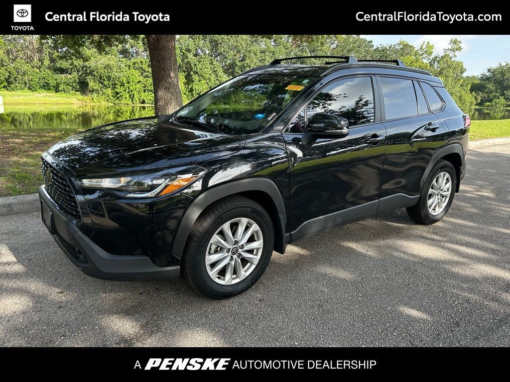 2024 Toyota Corolla Cross LE Hero Image