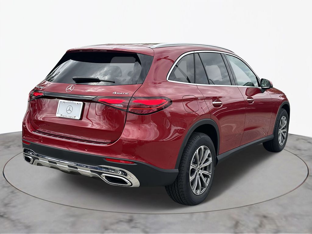 2025 Mercedes-Benz GLC 300 2