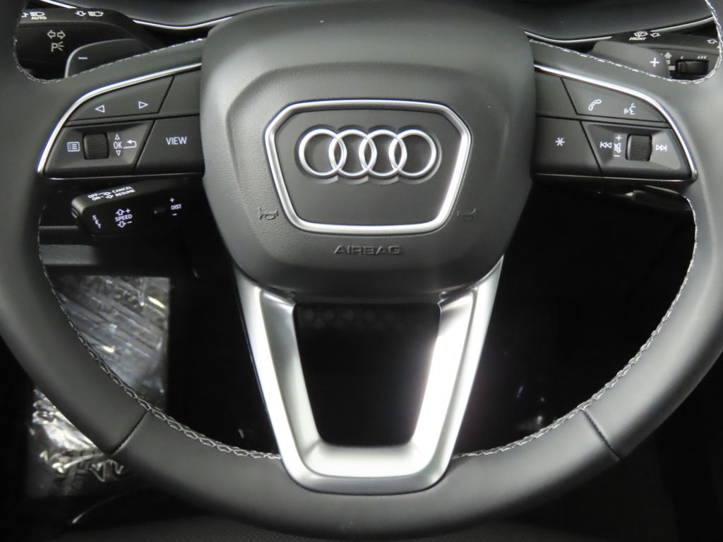 Thumbnail: 2026 Audi Q7 - 14