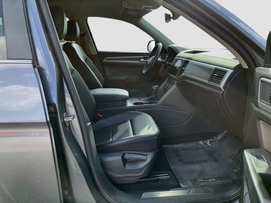 2021 Volkswagen Atlas 3.6L V6 SE w/Technology Gray at Bravo Nissan