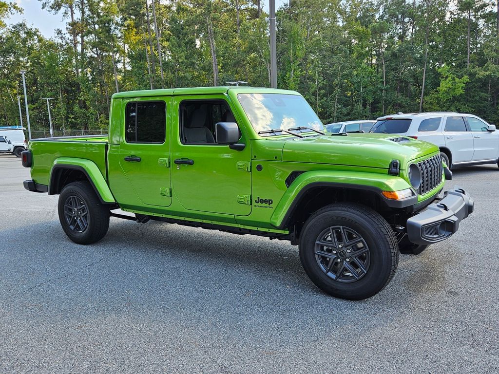 2025 Jeep Gladiator Sport S's photo