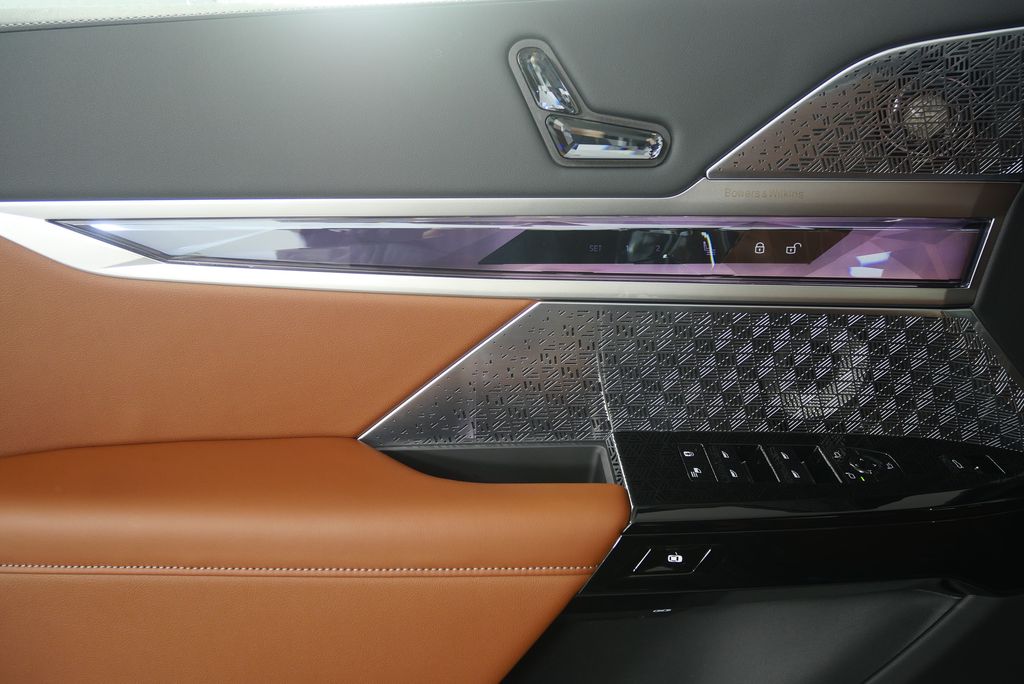 Thumbnail: 2026 BMW 7 Series - 9