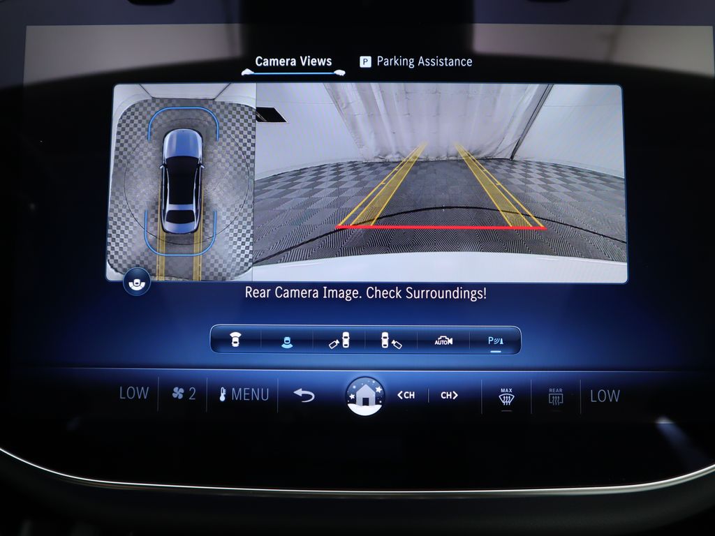 Thumbnail: 2025 Mercedes-Benz E-Class - 16