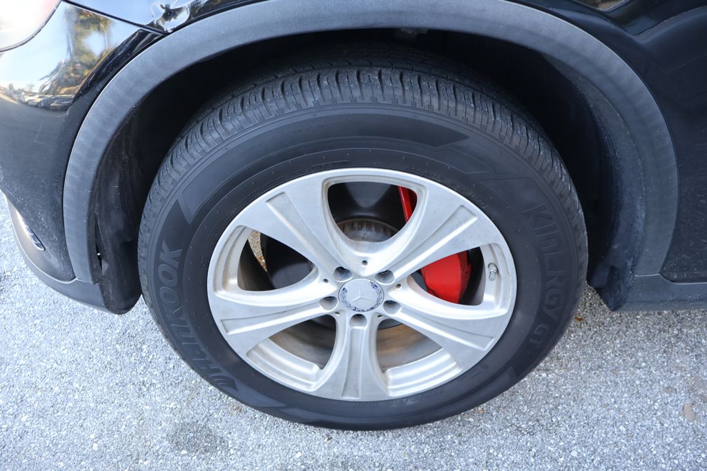 Thumbnail: 2017 Mercedes-Benz GLC - 4