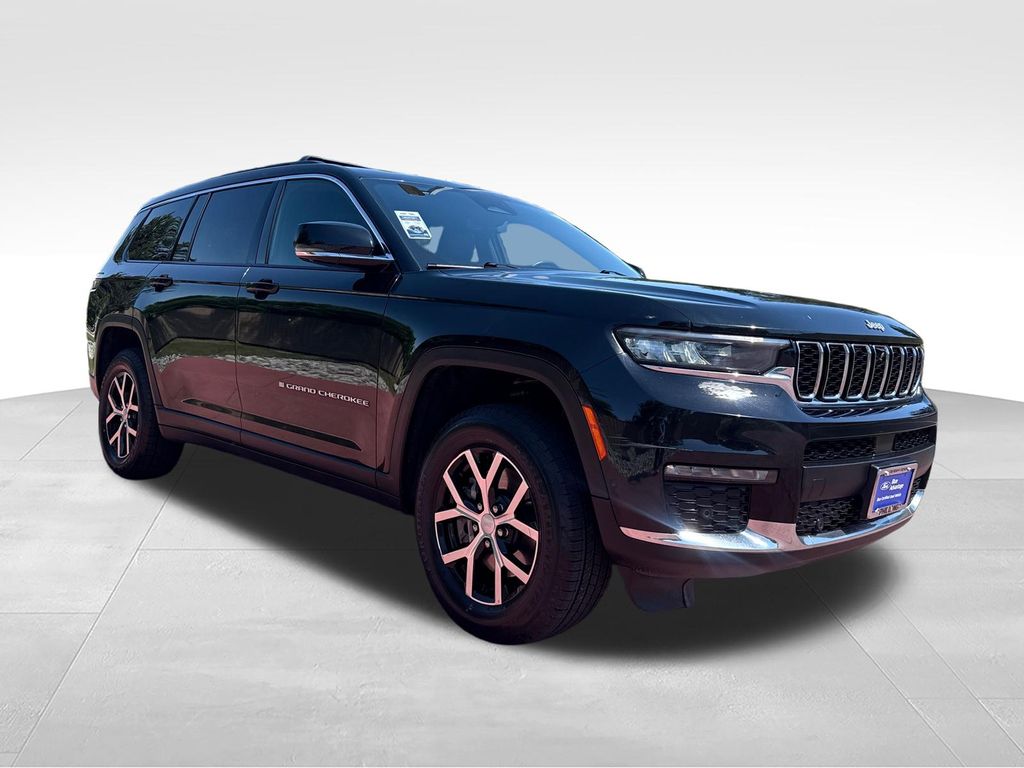 Diamond Black Crystal Pearlcoat 2024 Jeep Grand Cherokee L SUV / Crossover Four-Wheel Drive 8-Speed Automatic
