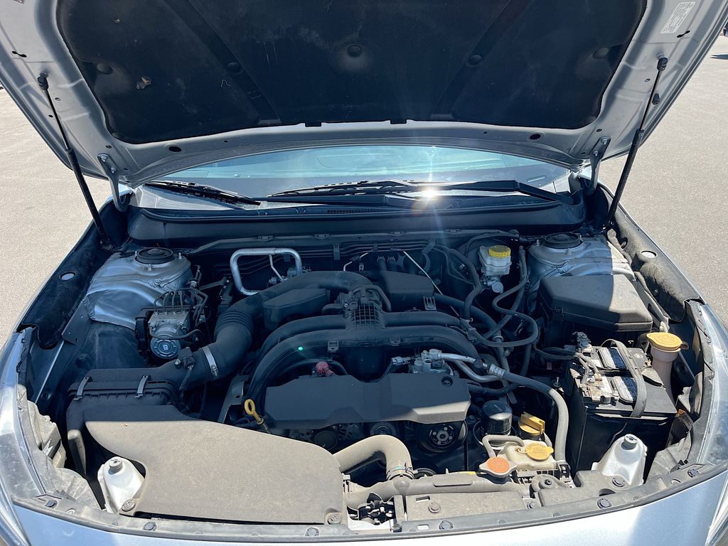 Used 2019 Silver Subaru 2.5i image 27