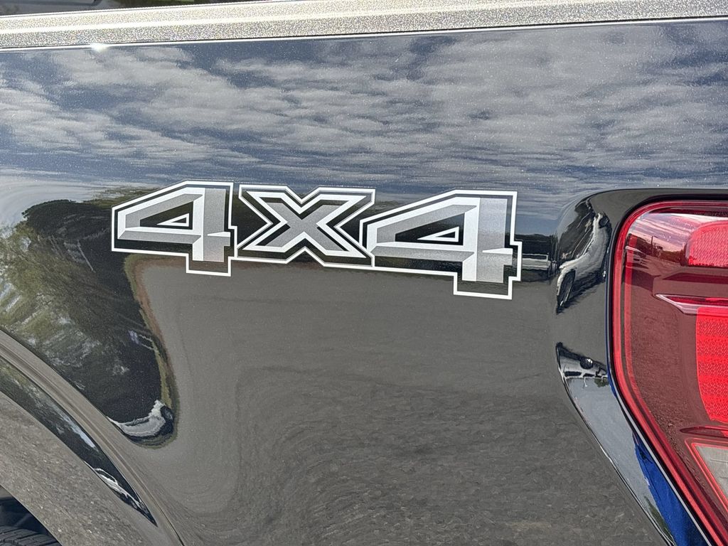 New 2026 Agate Black Metallic Ford XLT image 27