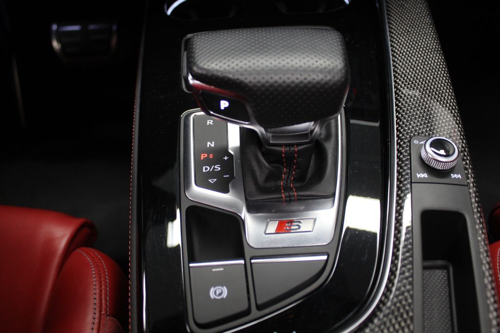 Thumbnail: 2023 Audi S4 - 15