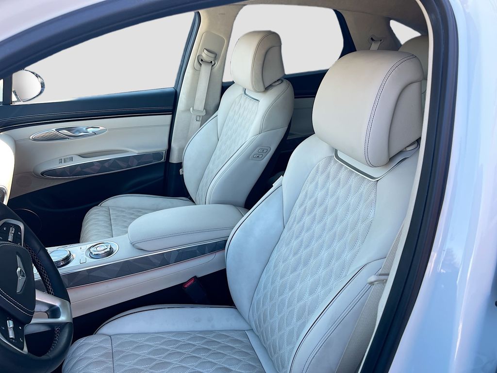 Used 2025 White Genesis 3.5T Sport Advanced image 22