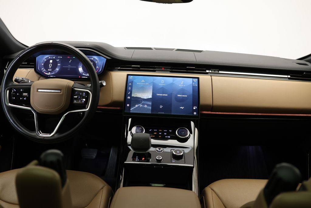 Thumbnail: 2023 Land Rover Range Rover Sport - 15