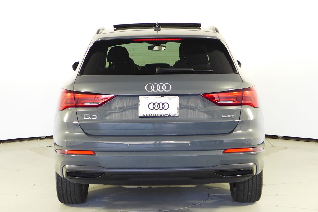 Thumbnail: 2023 Audi Q3 - 8