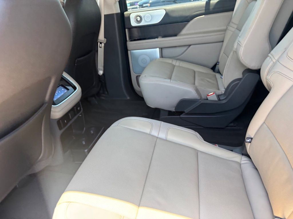 Used Car 2023 Lincoln Navigator  Reserve For Sale Under $70,000 In Austin, Texas