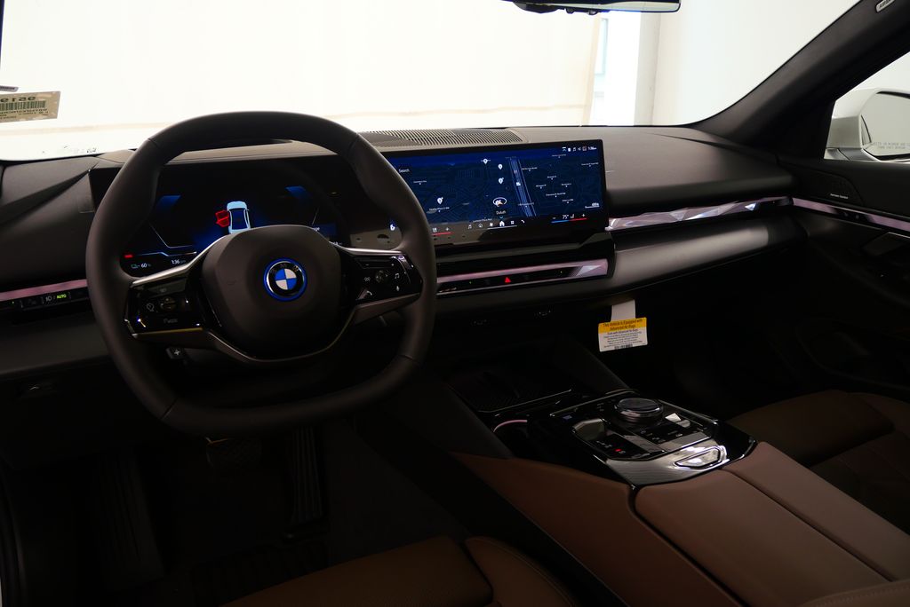 2025 BMW i5 xDrive40 14