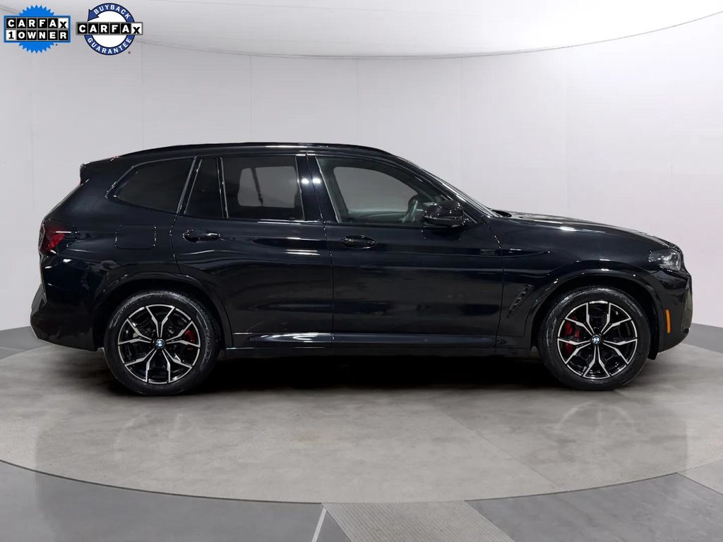 Used 2024 Black BMW xDrive30i image 2