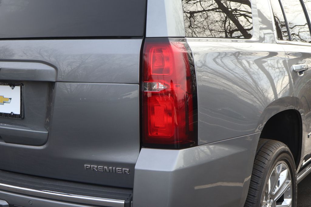 Thumbnail: 2019 Chevrolet Tahoe - 10