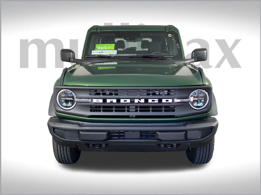 2025 Ford Bronco Base photo 16