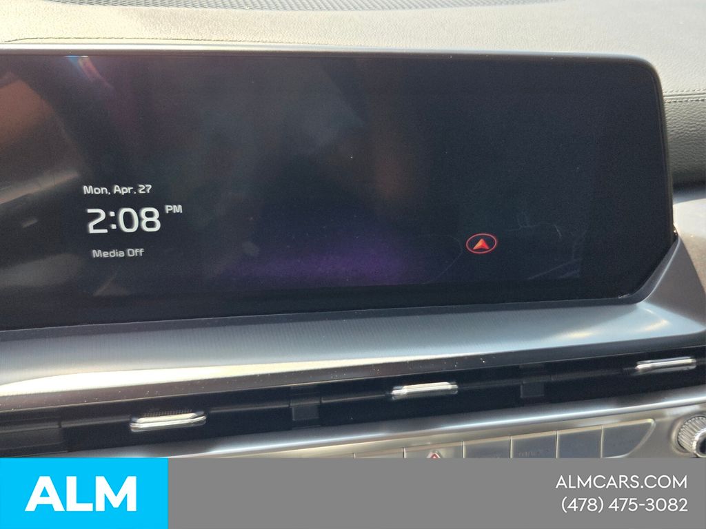 Used 2025 Black Kia S image 21