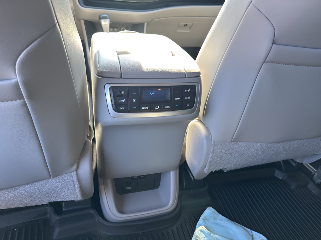 Used Car 2018 Toyota Highlander  For Sale Under $30,000 In Austin, Texas