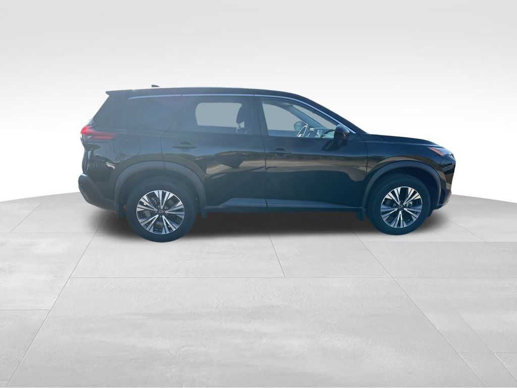 2023 Nissan Rogue SV 9