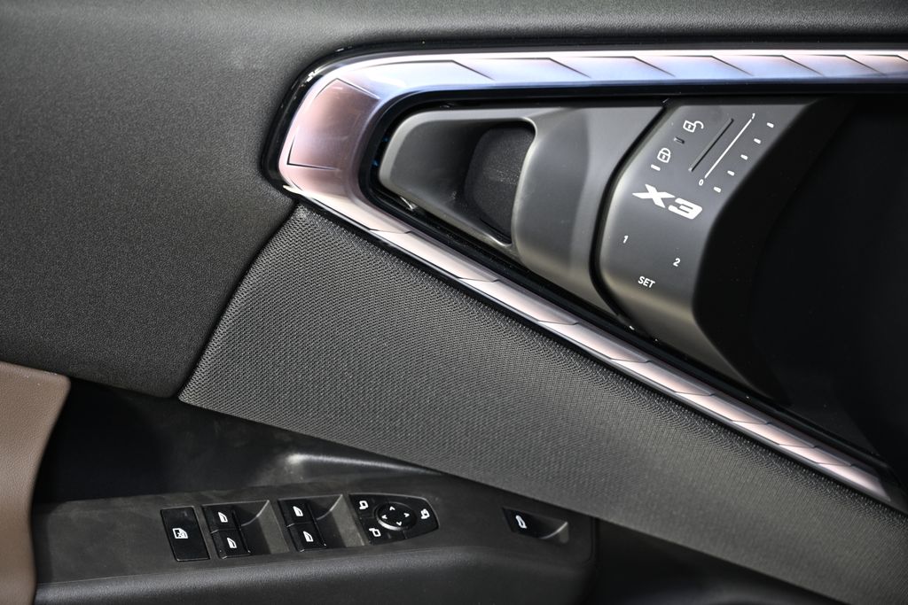 Thumbnail: 2025 BMW X3 - 22