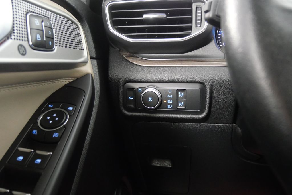 2020 Ford Explorer Limited 23