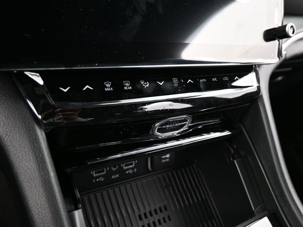 New 2026 Bright White Clearcoat Jeep Laredo image 18