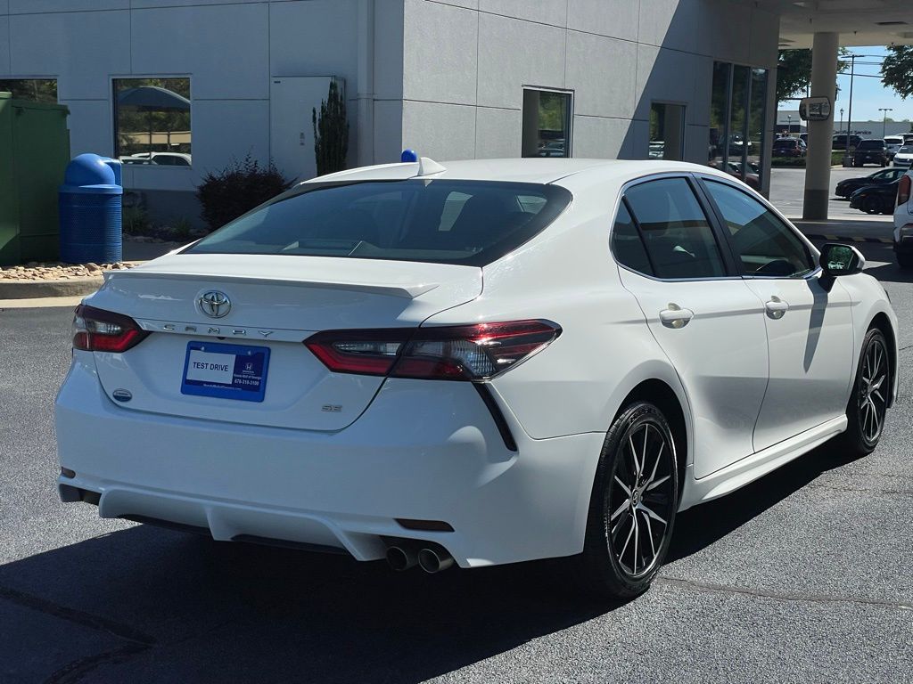 2021 Toyota Camry SE 6