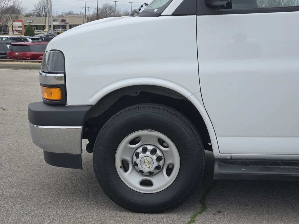 2023 Chevrolet Express 3500