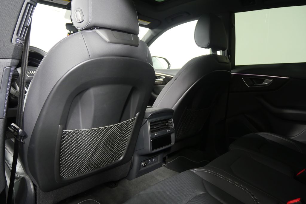 Thumbnail: 2021 Audi Q8 - 19