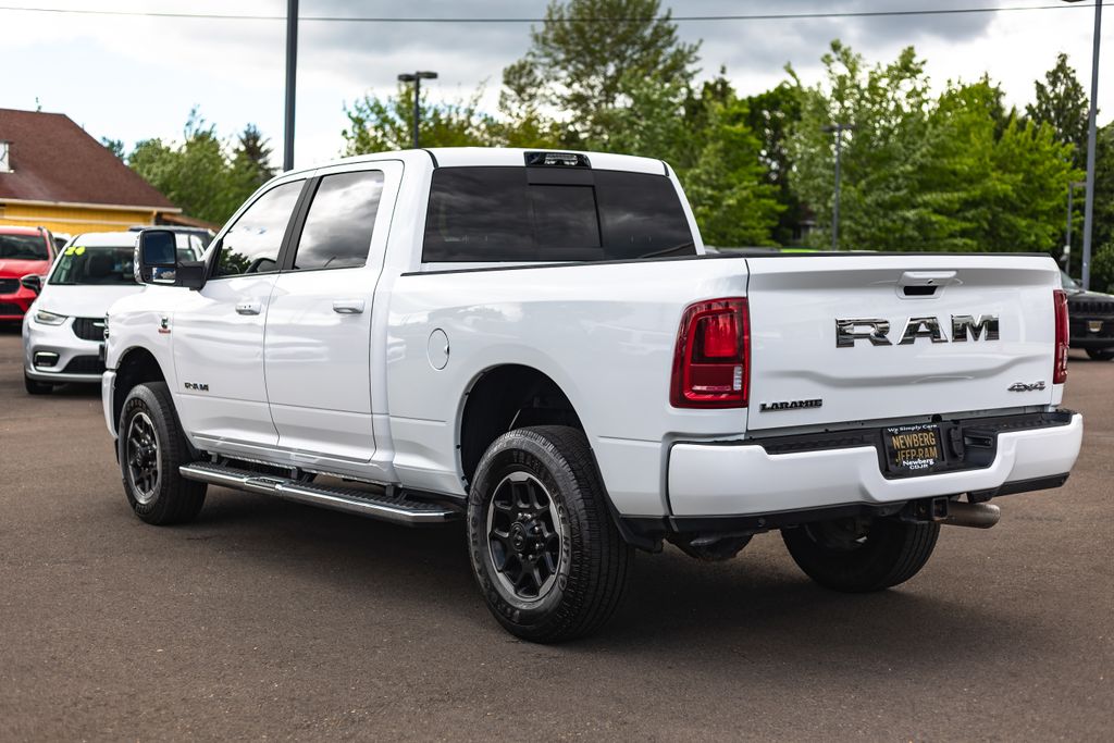 2025 Ram 3500 Laramie thumbnail 14