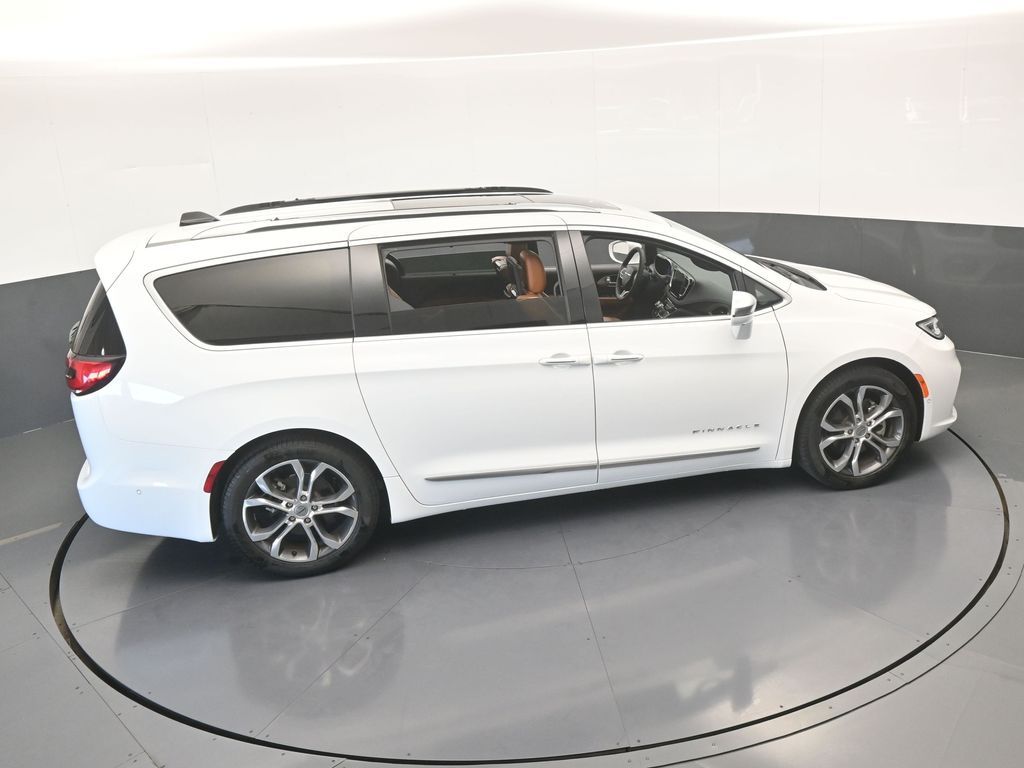 Used 2024 Bright White Clearcoat Chrysler Pinnacle image 67