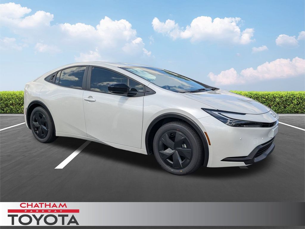 2026 Toyota Prius LE's photo