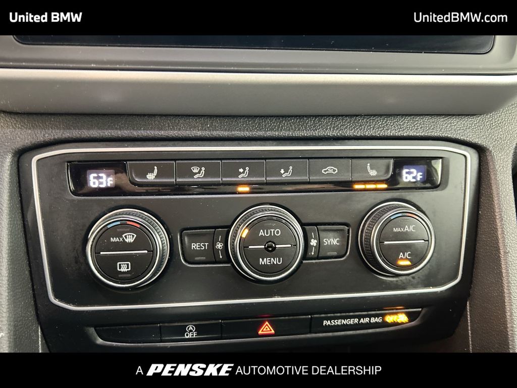 Thumbnail: 2021 Volkswagen Atlas - 18