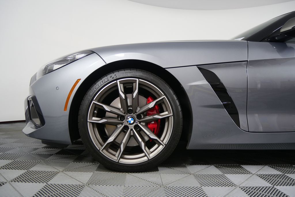 2025 BMW Z4 M40i 10
