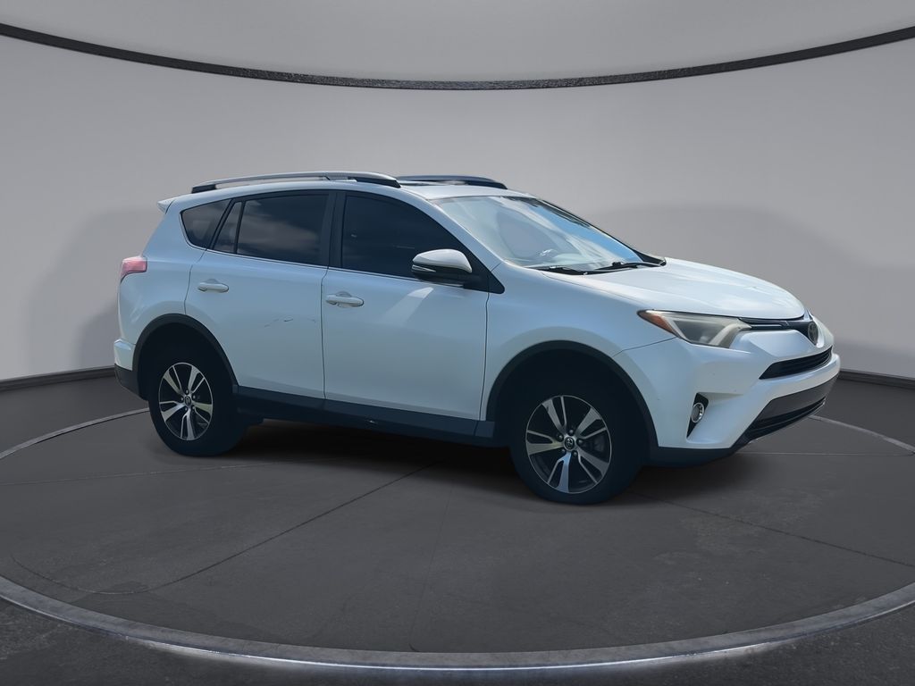 Thumbnail: 2017 Toyota RAV4 - 2