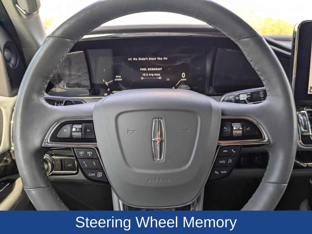 2019 Lincoln Navigator Select