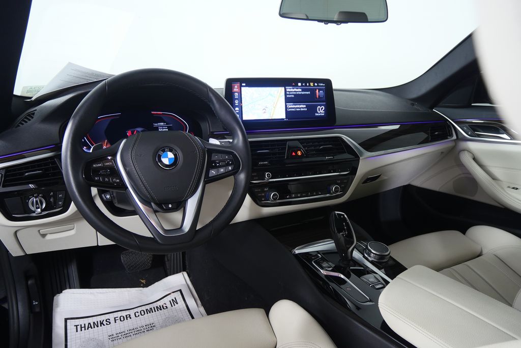 Thumbnail: 2023 BMW 5 Series - 15